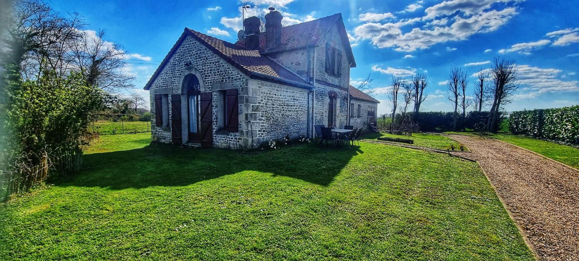 Gite Du Grand Frene Orrouy Esterno foto